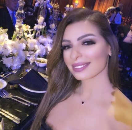 Sarah Awad Sleeps With Married Men And Posts About It On Instagram